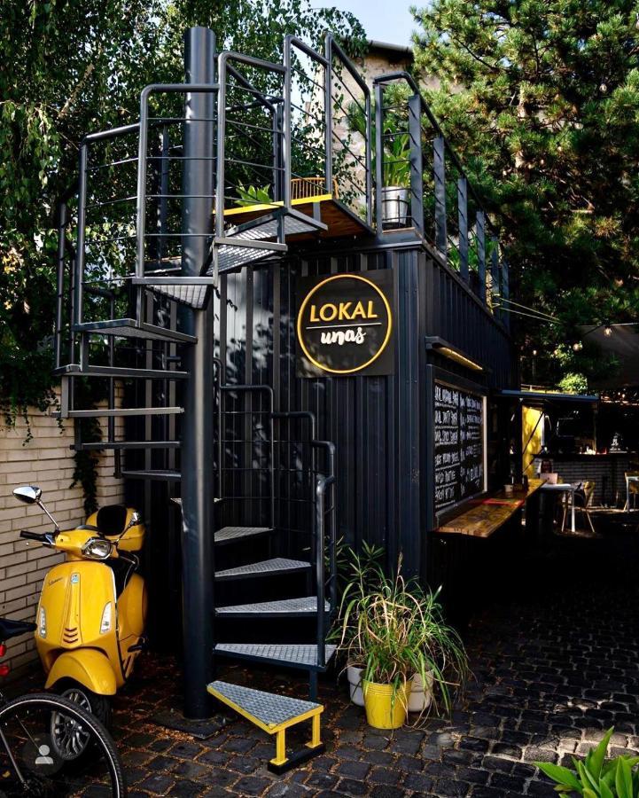 Street Food Possonium Apartments Bratislava Luaran gambar