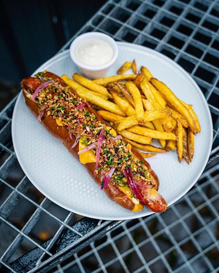 Street Food Possonium Apartments Bratislava Luaran gambar